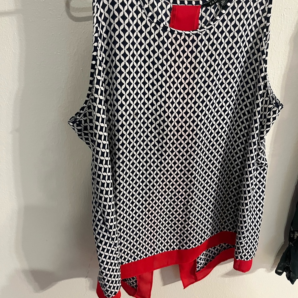 Source Unknown Black and White Patterned Blouse with Red Trim